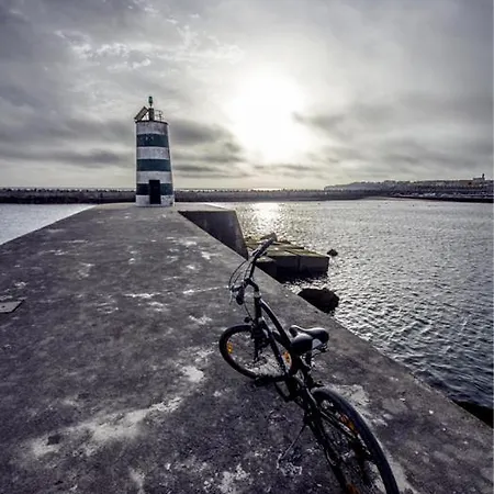 Peniche Surfcamp Hostal