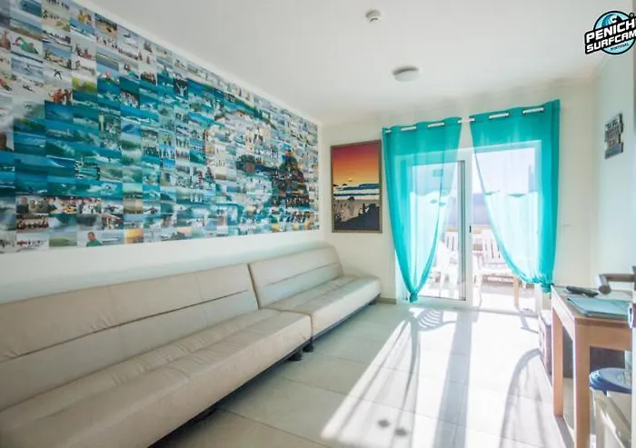 Peniche Surfcamp * Baleal